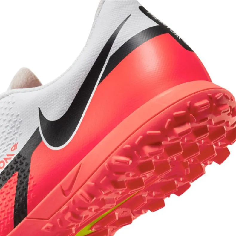 Nike Phantom GT2 Club Tf M DC0821 167 voetbalschoen wit, rood, veelkleurig wit